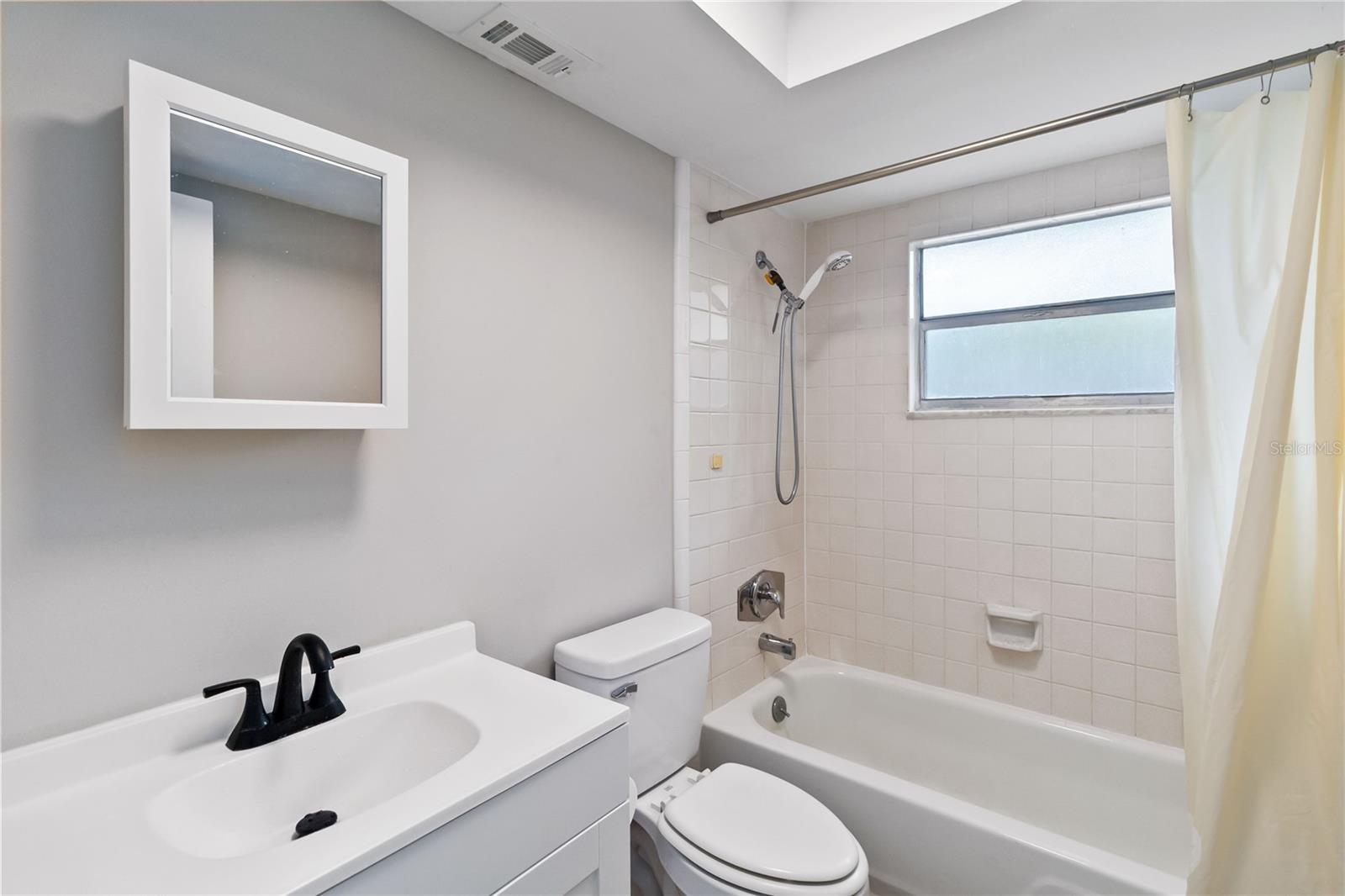 Image 21 of 24 For 4006 Macdonough Avenue