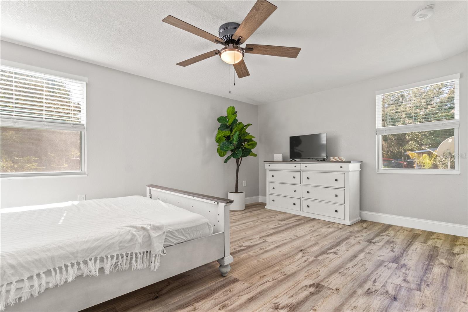 Image 15 of 35 For 2716 Berdetta Street