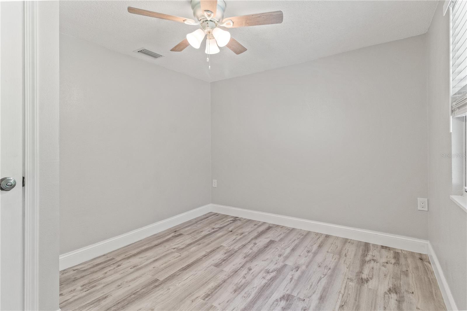 Image 27 of 35 For 2716 Berdetta Street