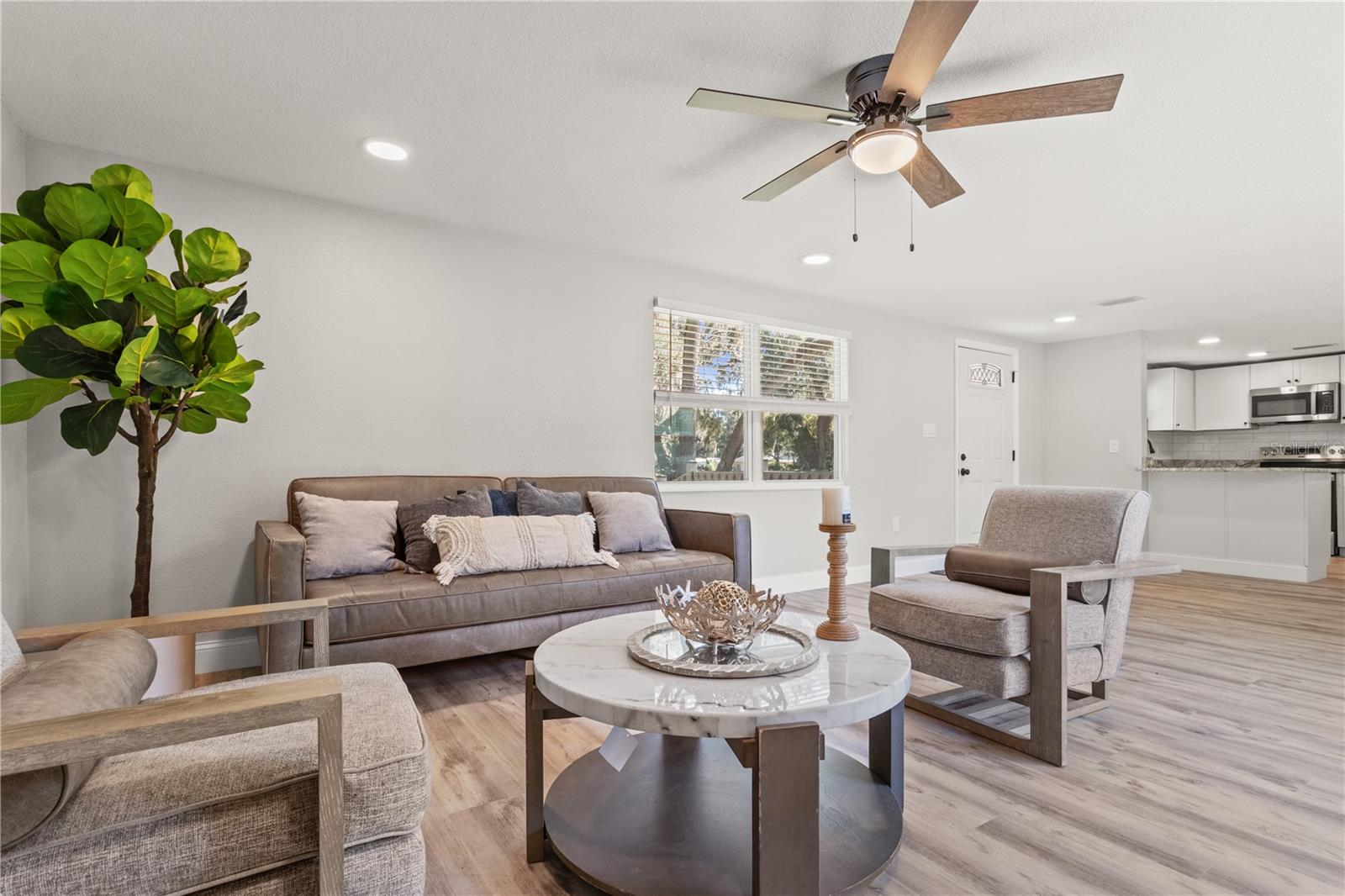 Image 3 of 35 For 2716 Berdetta Street