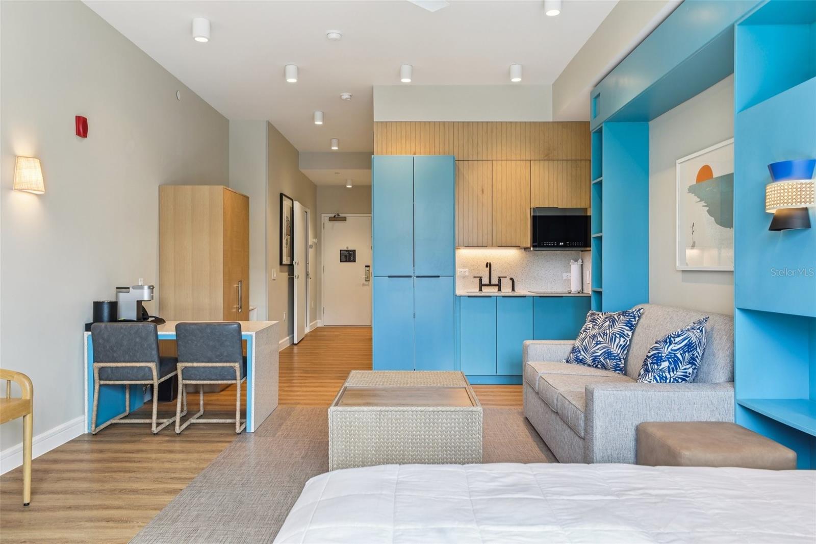 Image 10 of 58 For 3151 Sunset Walk Drive 318