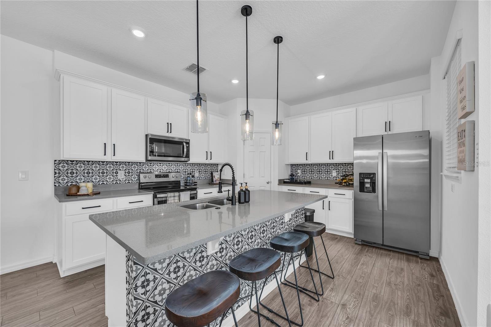 Image 14 of 45 For 15583 Willow Arbor Circle