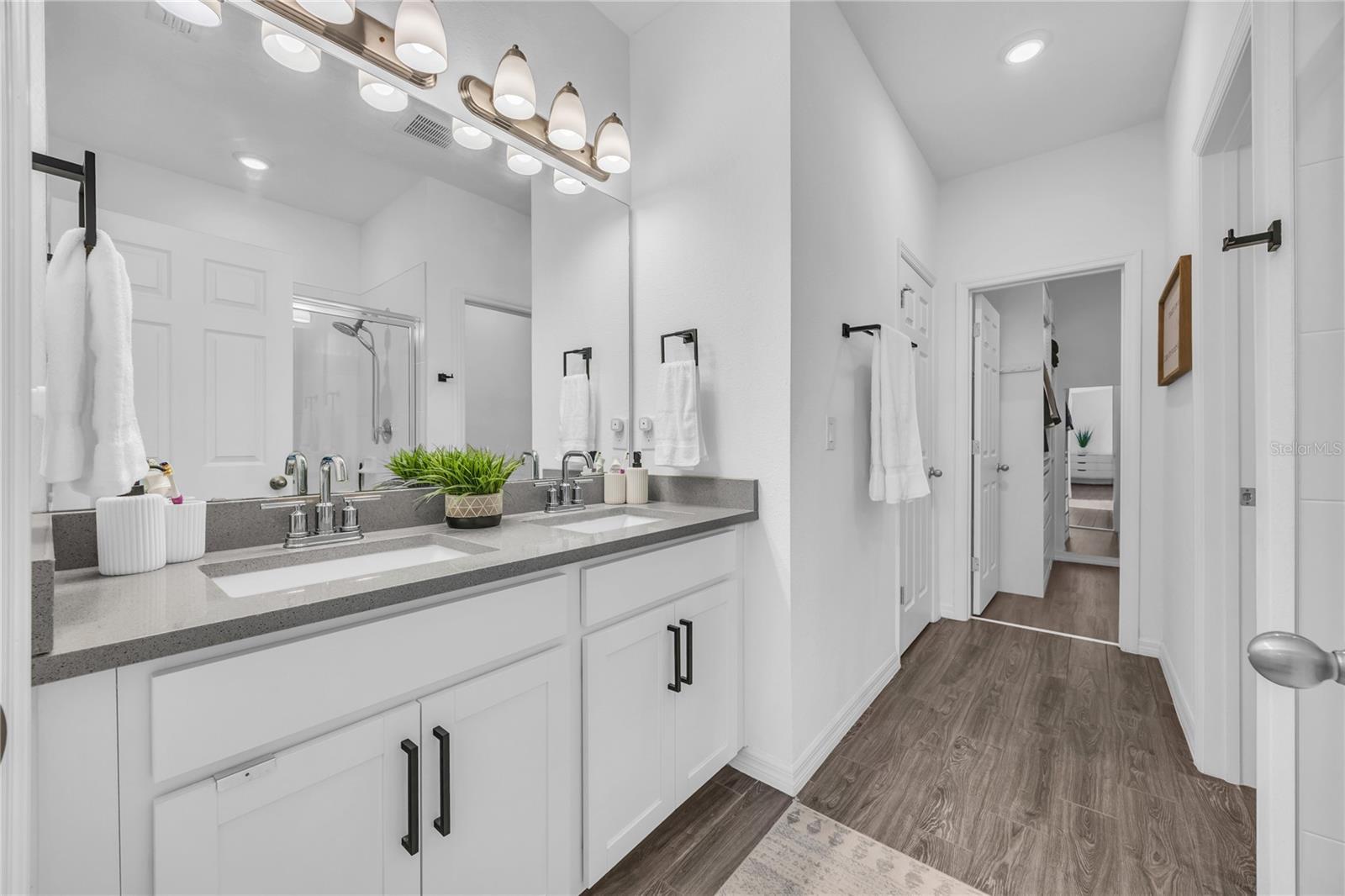 Image 23 of 45 For 15583 Willow Arbor Circle