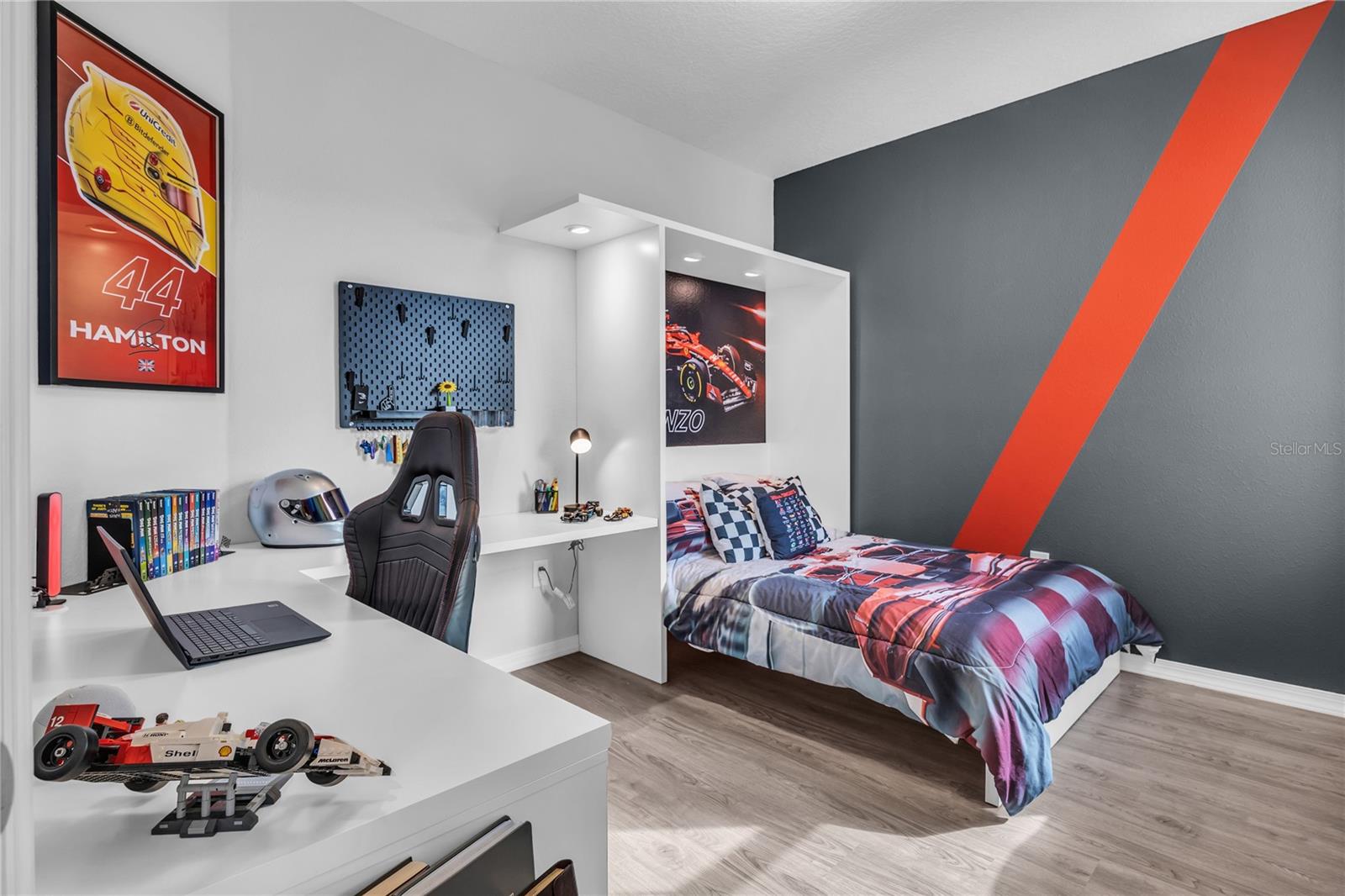 Image 27 of 45 For 15583 Willow Arbor Circle