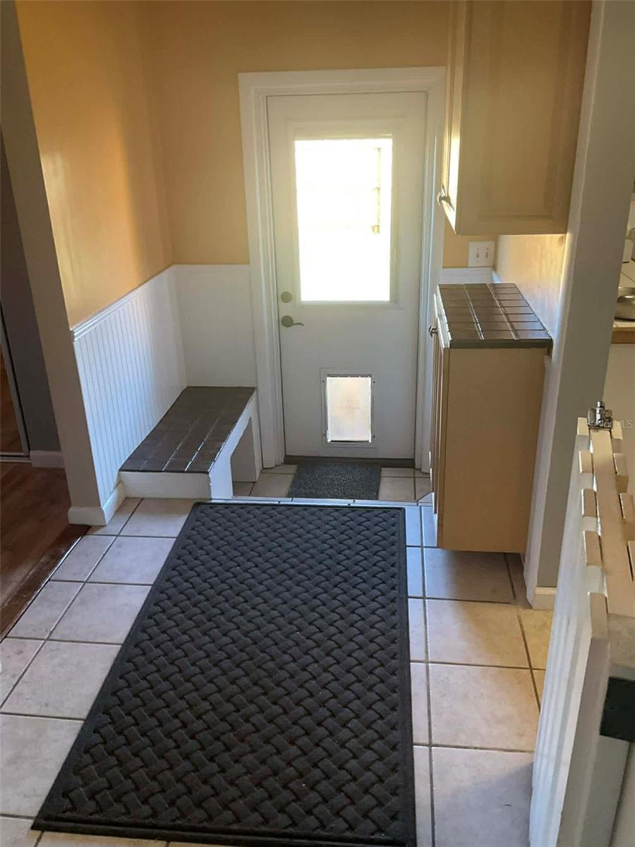 Image 12 of 13 For 616 Kings Lane Sw