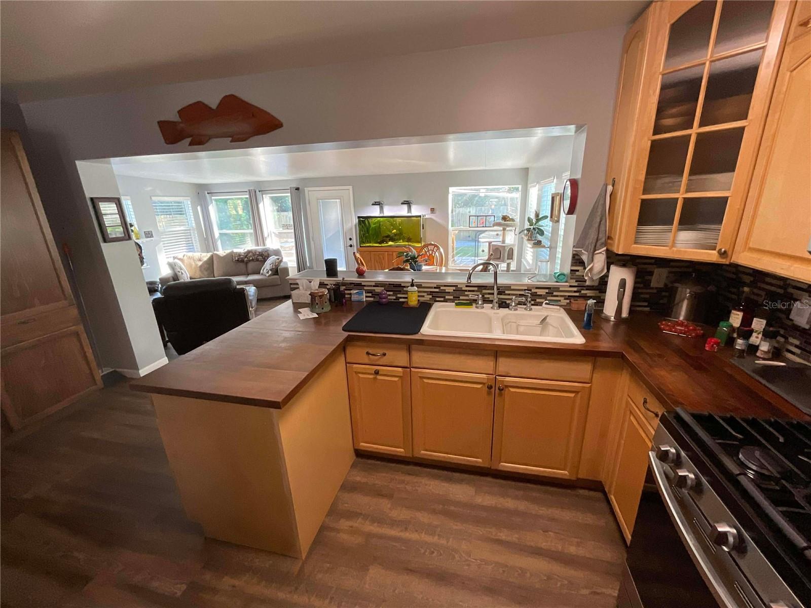 Image 19 of 23 For 616 Kings Lane Sw