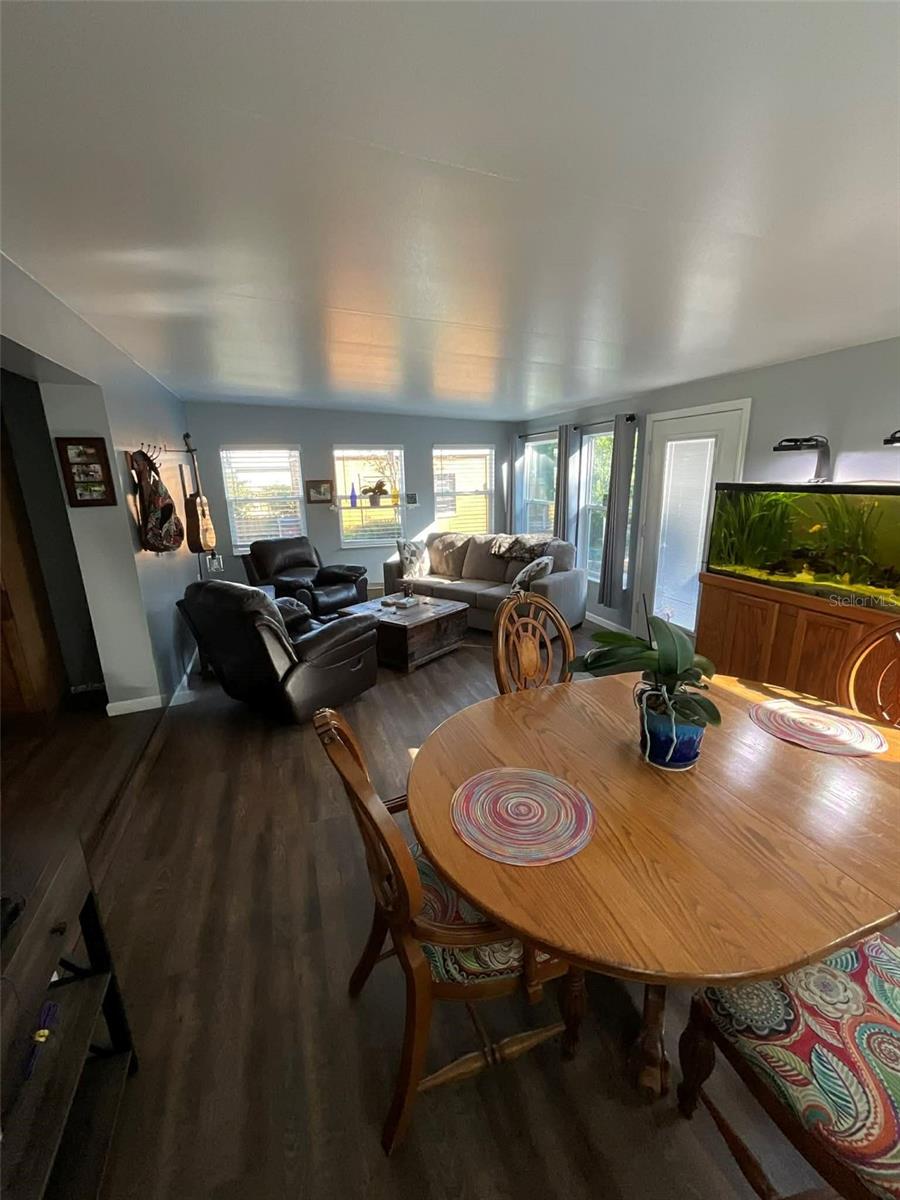 Image 3 of 13 For 616 Kings Lane Sw