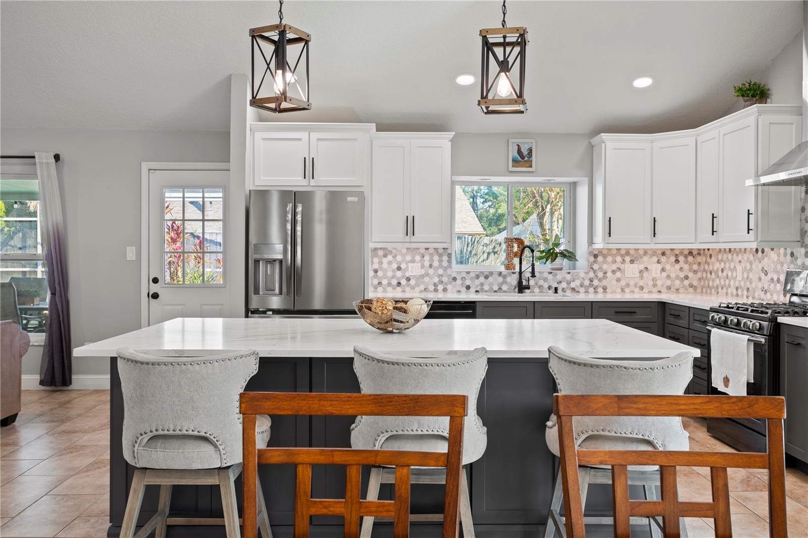 Image 11 of 34 For 204 Teakwood Court