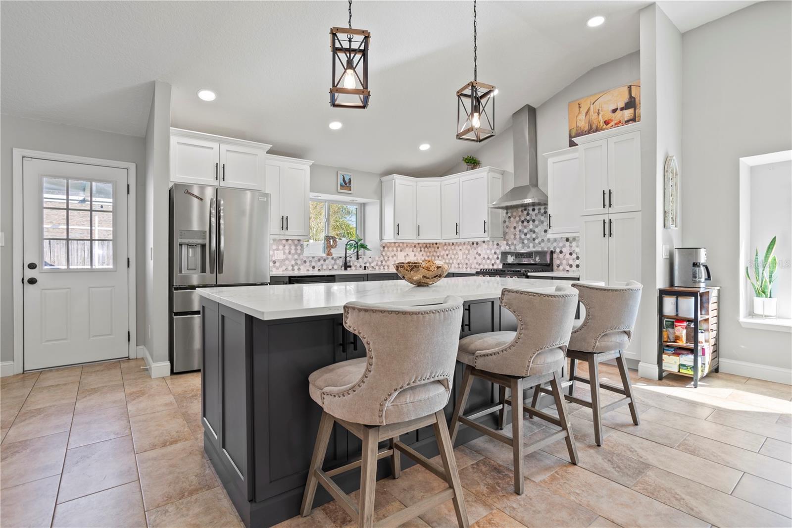 Image 12 of 34 For 204 Teakwood Court