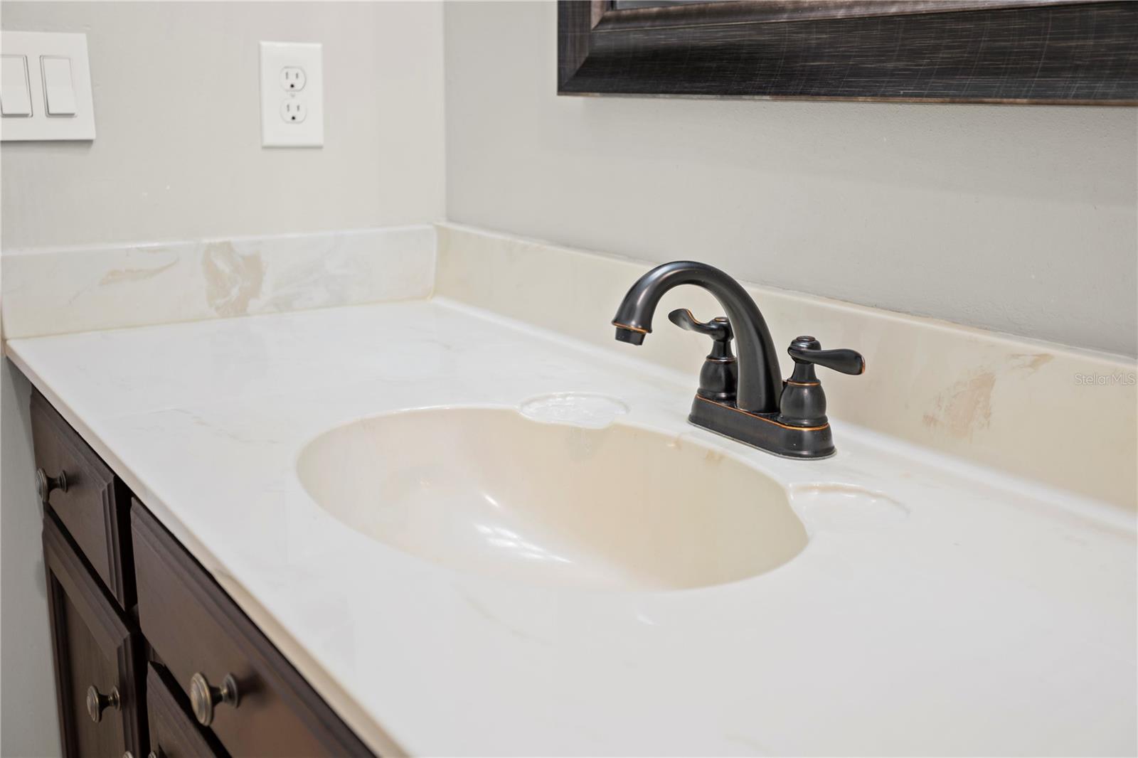 Image 26 of 34 For 204 Teakwood Court