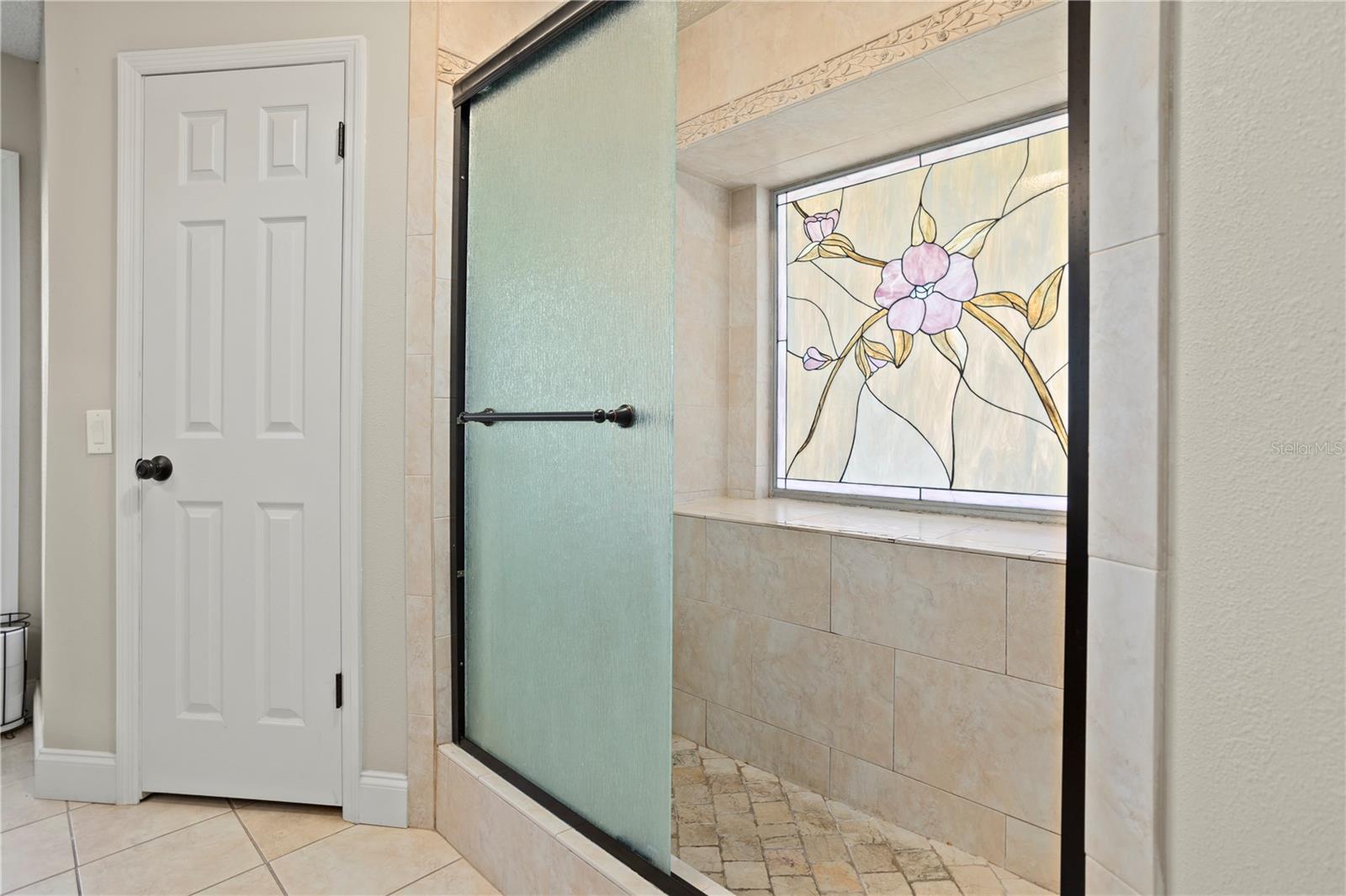 Image 28 of 34 For 204 Teakwood Court