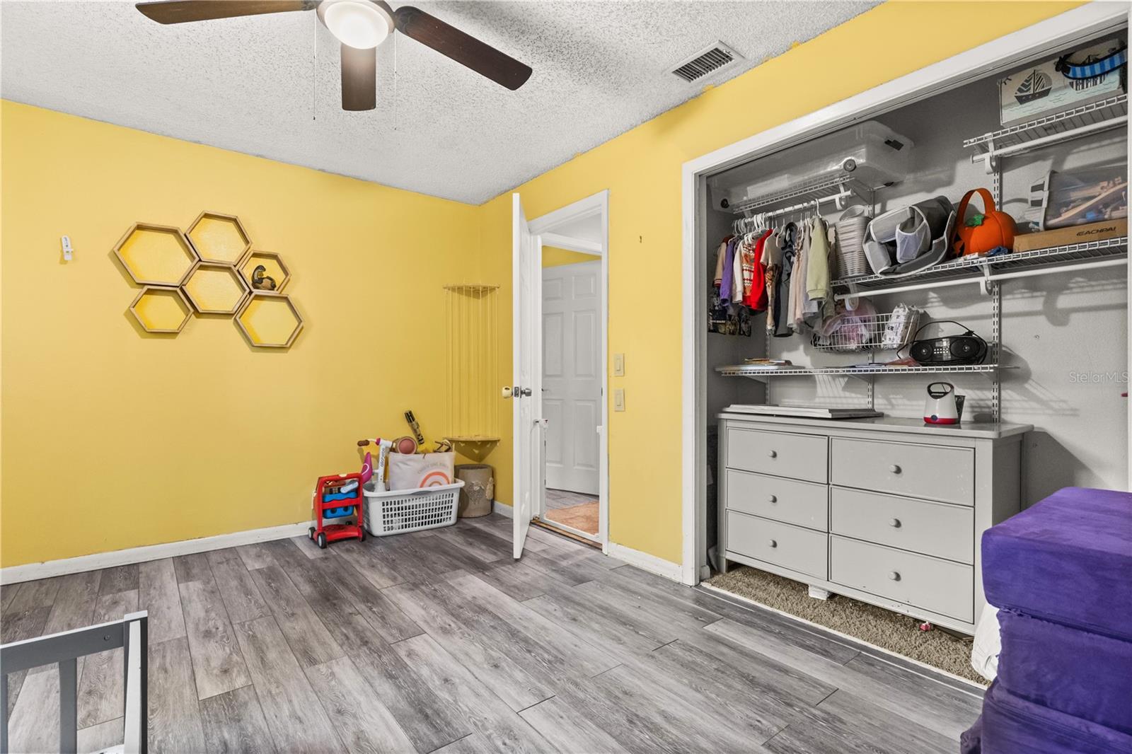 Image 15 of 31 For 37 Osprey Street