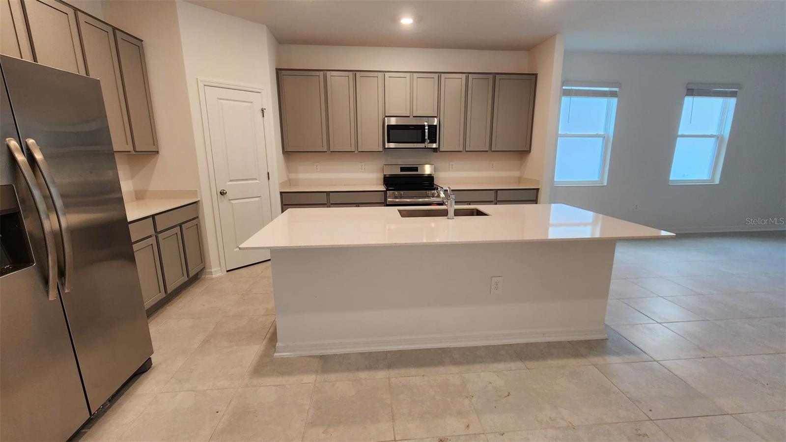 Image 3 of 15 For 1427 Brentwood Drive