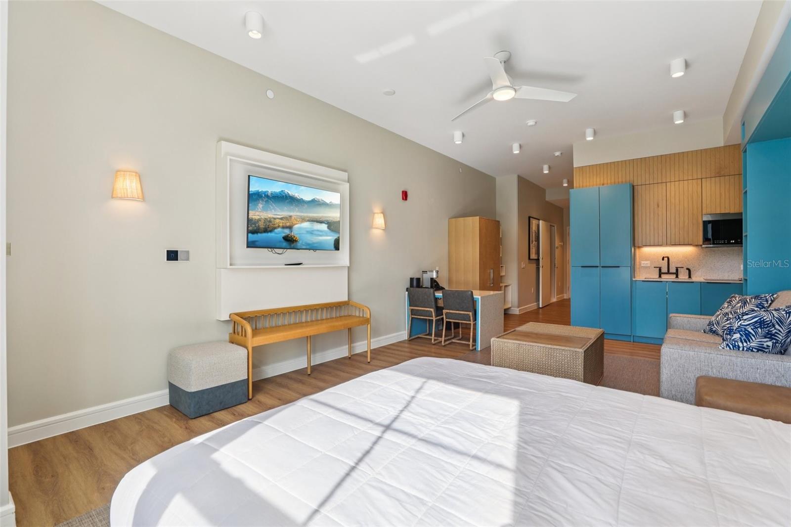 Image 30 of 56 For 3151 Sunset Walk Drive 316