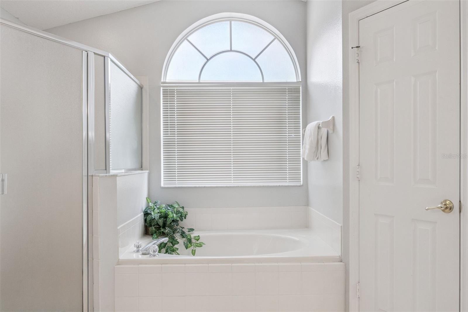 Image 10 of 35 For 2631 Cedaridge Circle