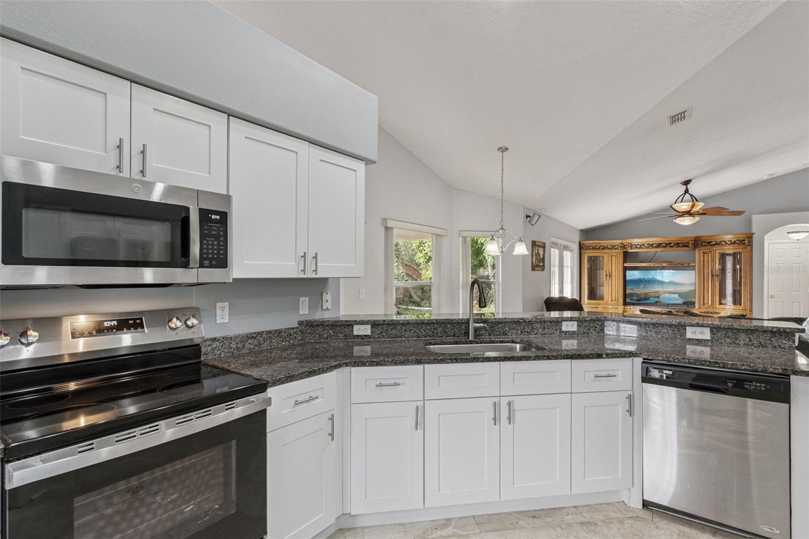 Image 14 of 35 For 2631 Cedaridge Circle