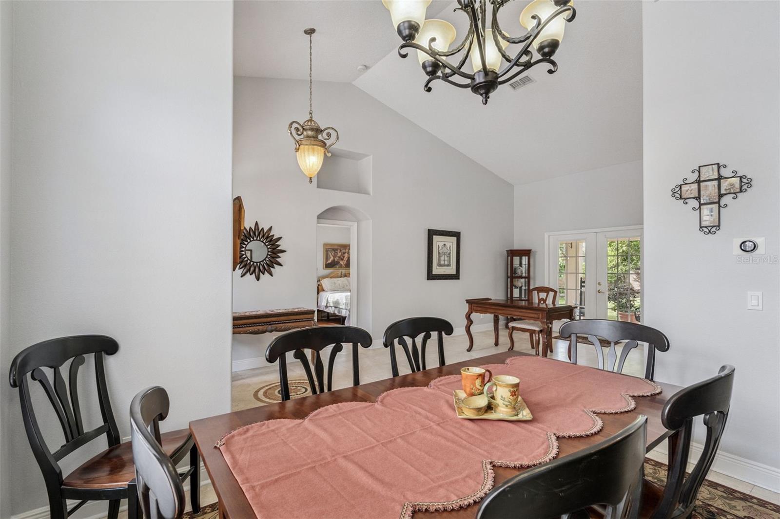 Image 4 of 35 For 2631 Cedaridge Circle