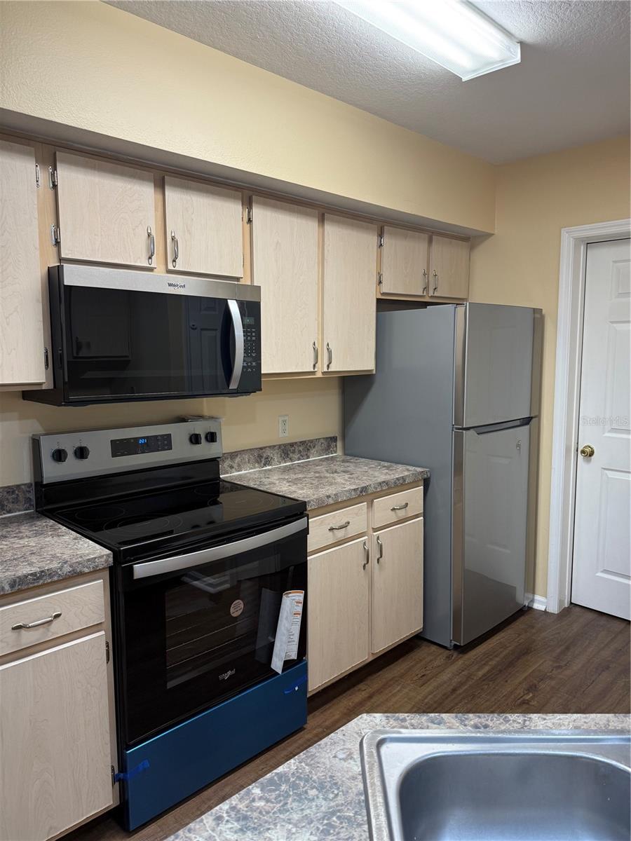 Image 9 of 32 For 738 Crest Pines Drive 718