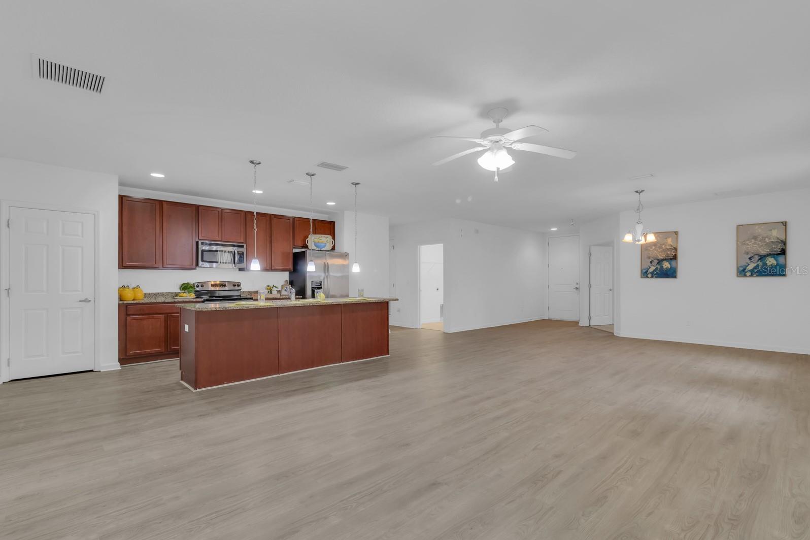 Image 5 of 18 For 2943 Casabella Drive