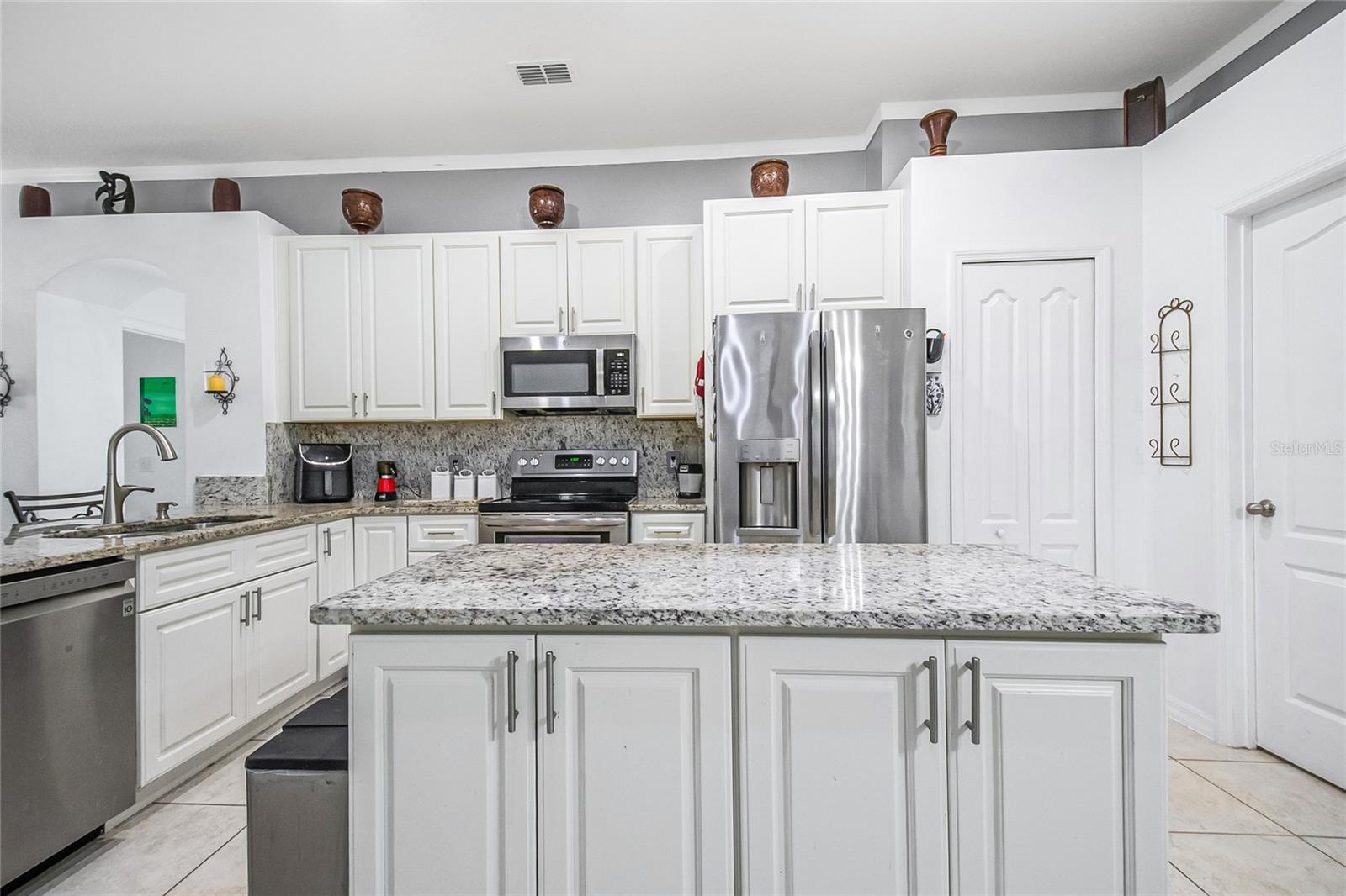 Image 3 of 38 For 2625 Eagle Cliff Drive