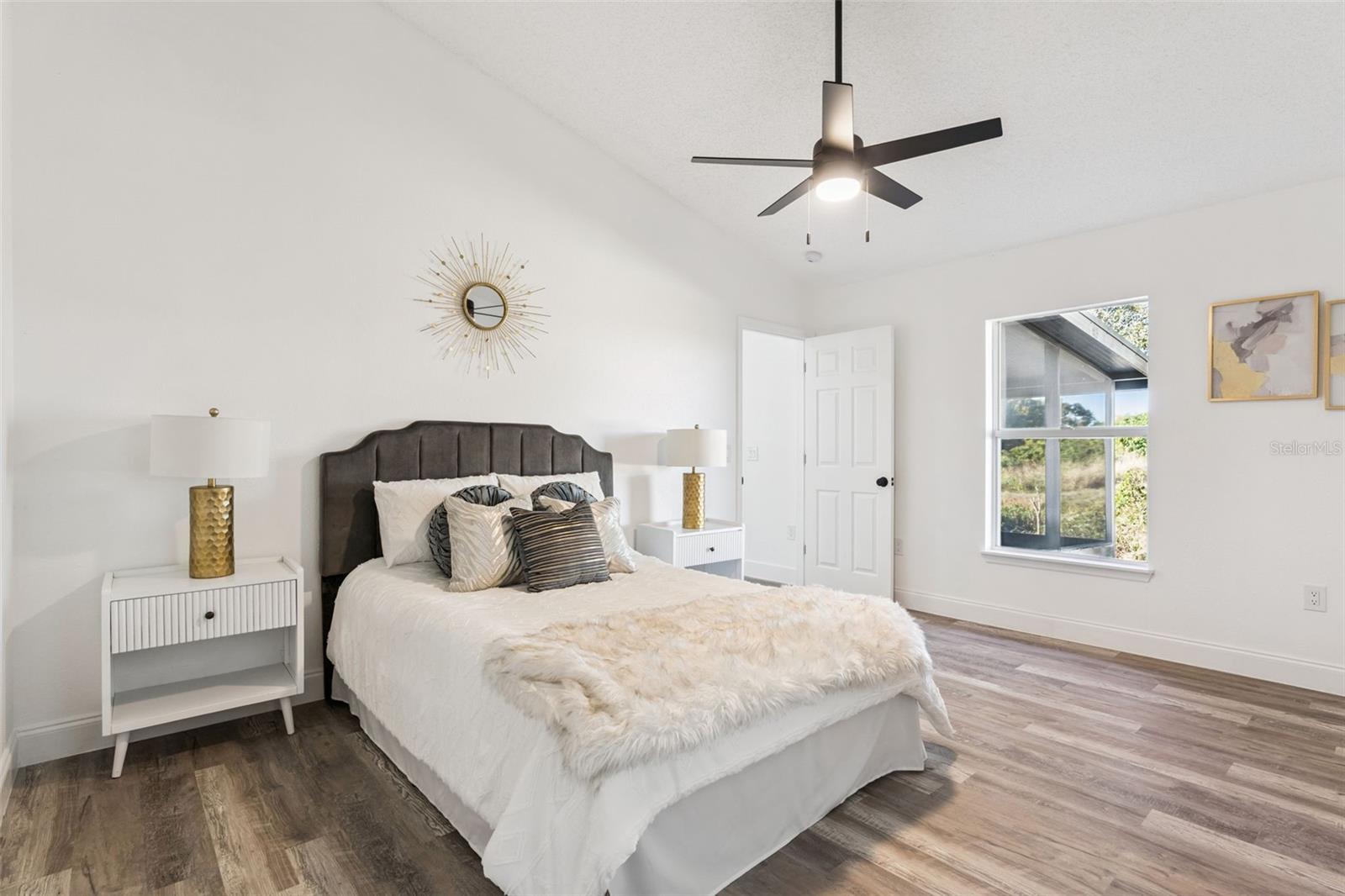 Image 13 of 21 For 6200 Edison Street