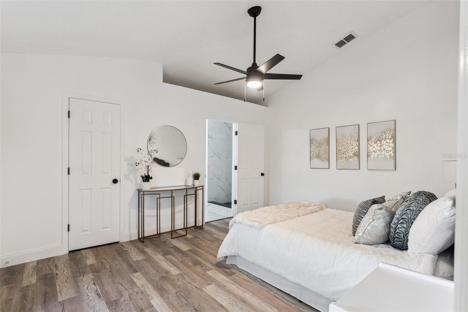 Image 15 of 21 For 6200 Edison Street