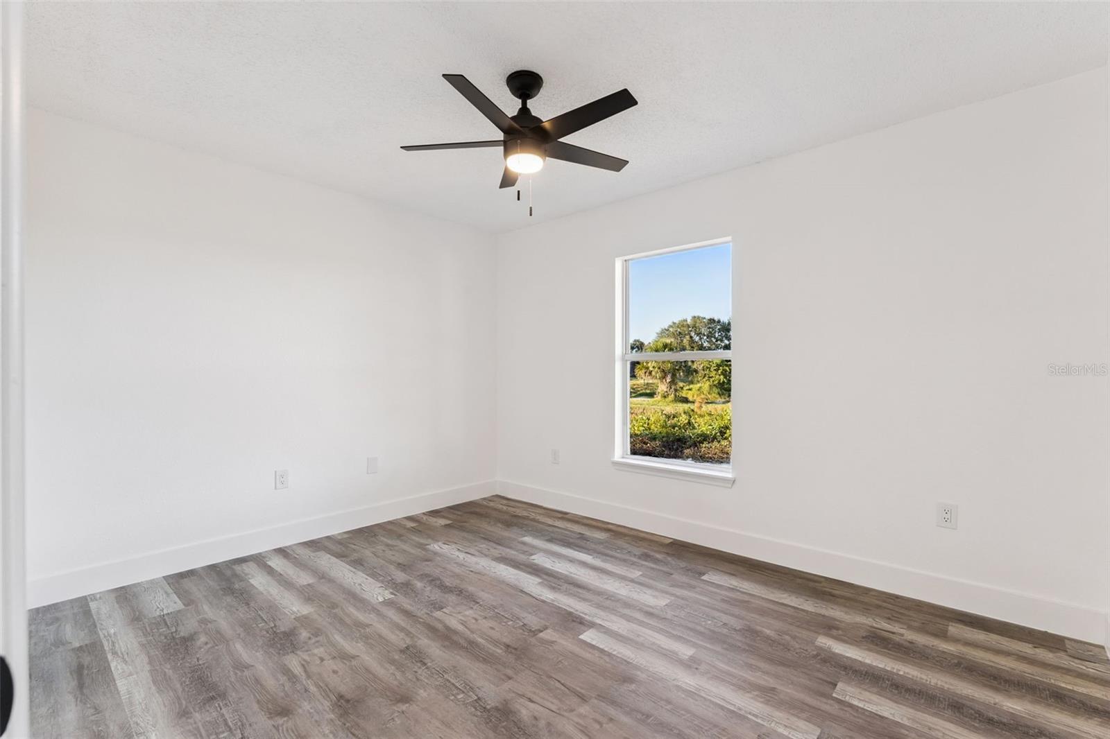 Image 18 of 21 For 6200 Edison Street