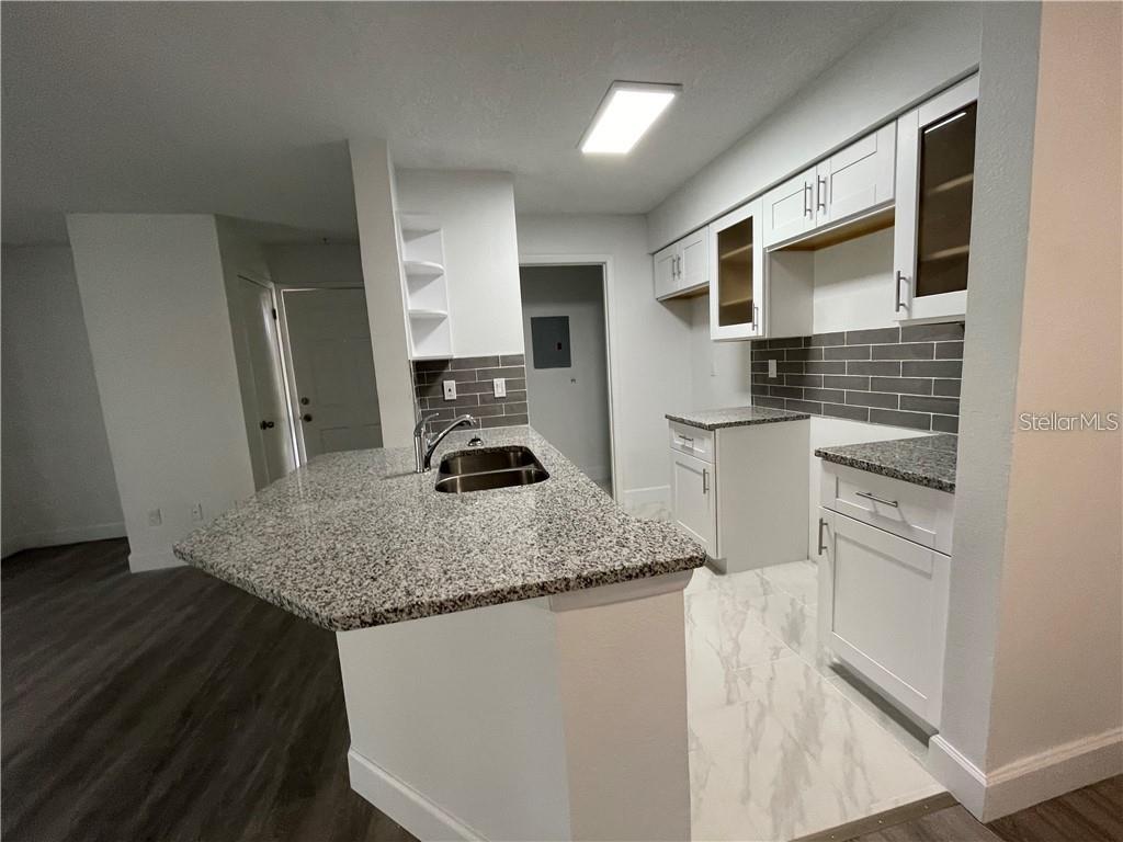 Image 5 of 13 For 232 Afton Square 112