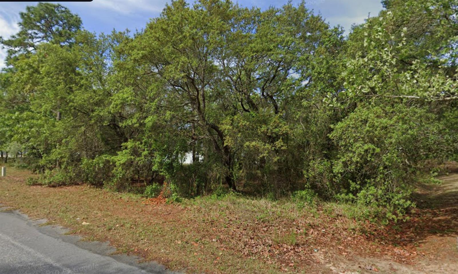 Image 2 of 2 For 4 Honeysuckle Court N