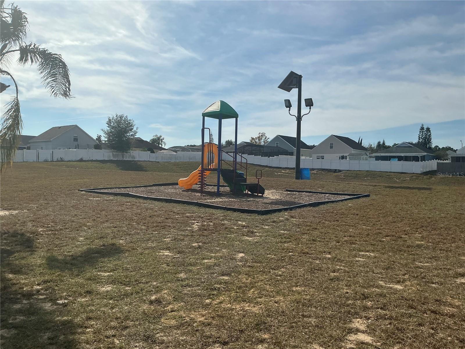 Image 20 of 22 For 3791 Huntwicke Boulevard