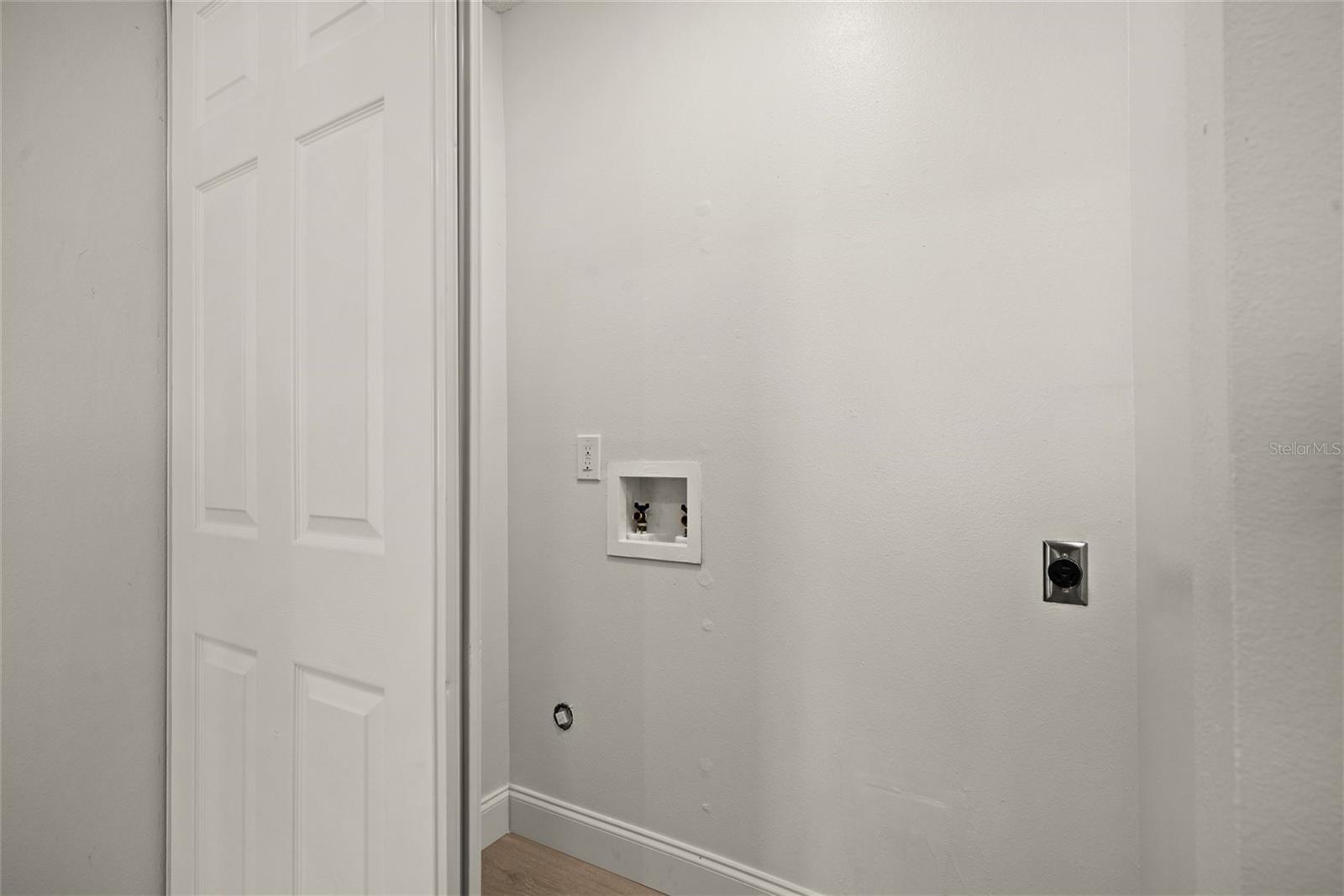 Image 10 of 25 For 3150 Pines Drive 84