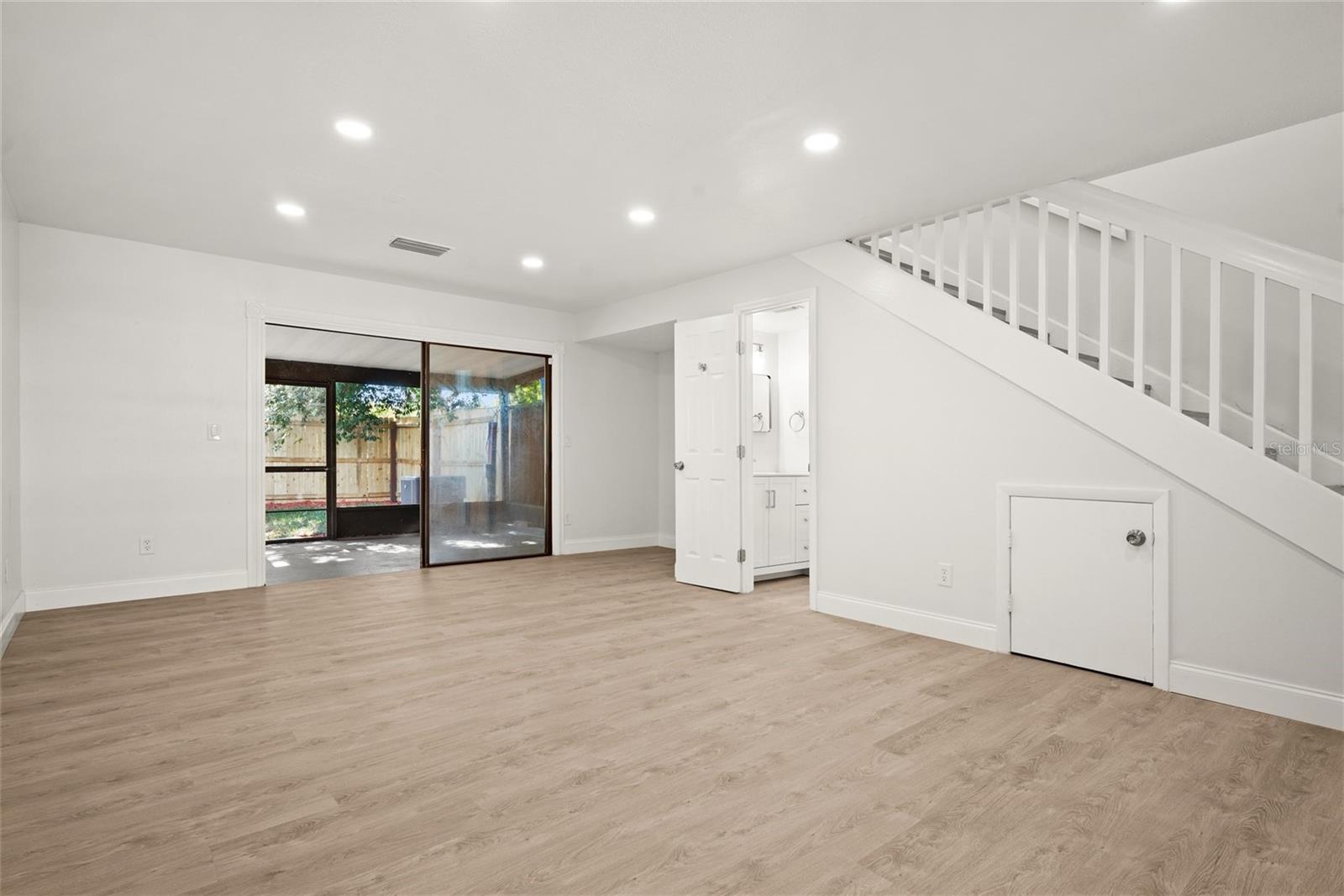 Image 4 of 25 For 3150 Pines Drive 84