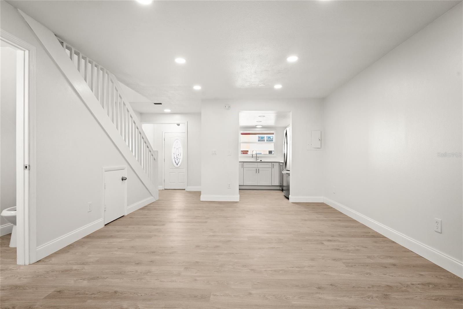 Image 6 of 25 For 3150 Pines Drive 84