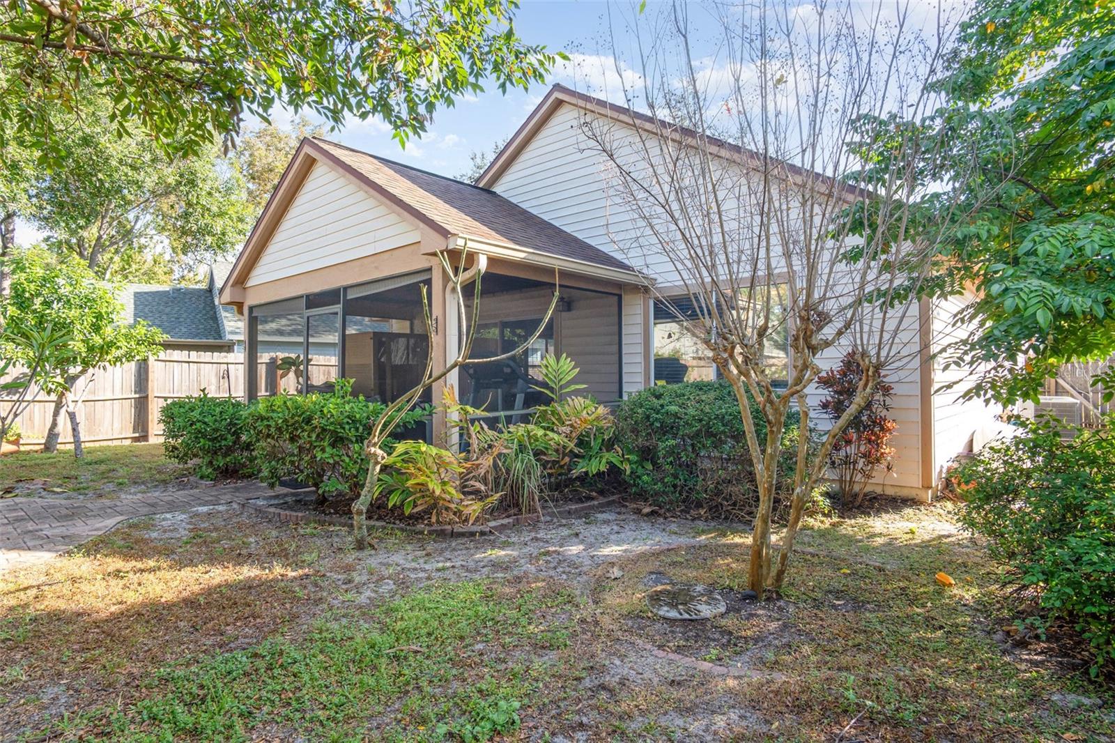 Image 29 of 30 For 150 Edgewater Circle