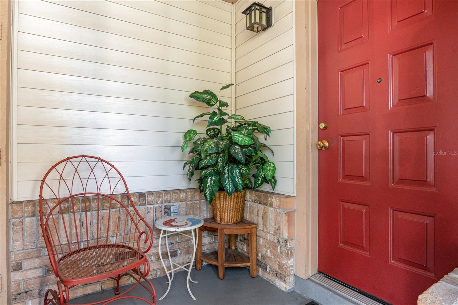 Image 3 of 30 For 150 Edgewater Circle