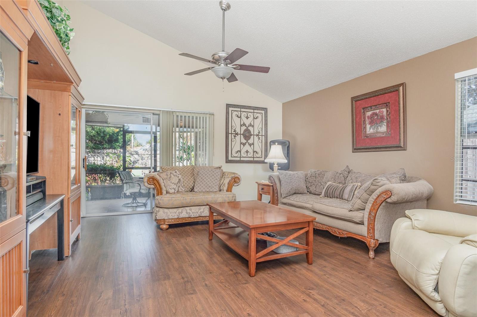 Image 5 of 30 For 150 Edgewater Circle