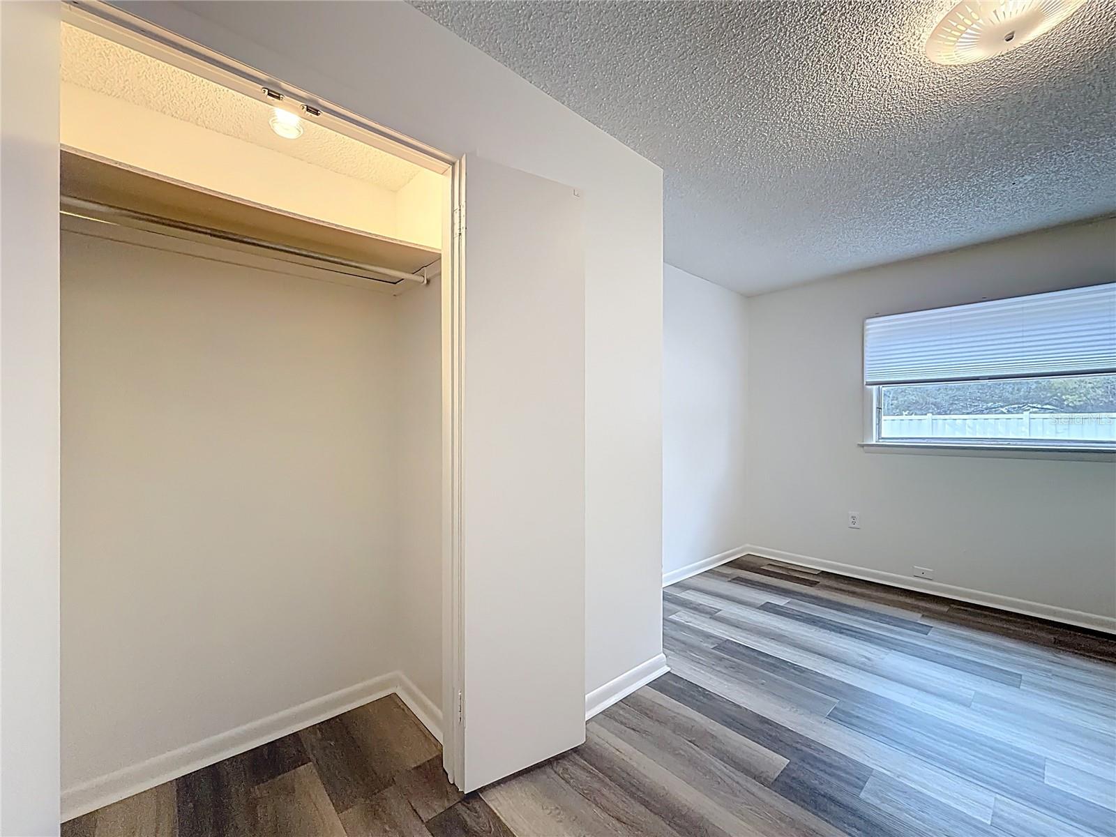 Listing photo id 22 for 6359 Lewdingar Drive