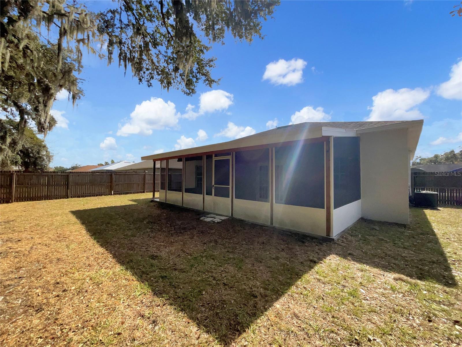 Image 18 of 21 For 920 Forrest Drive