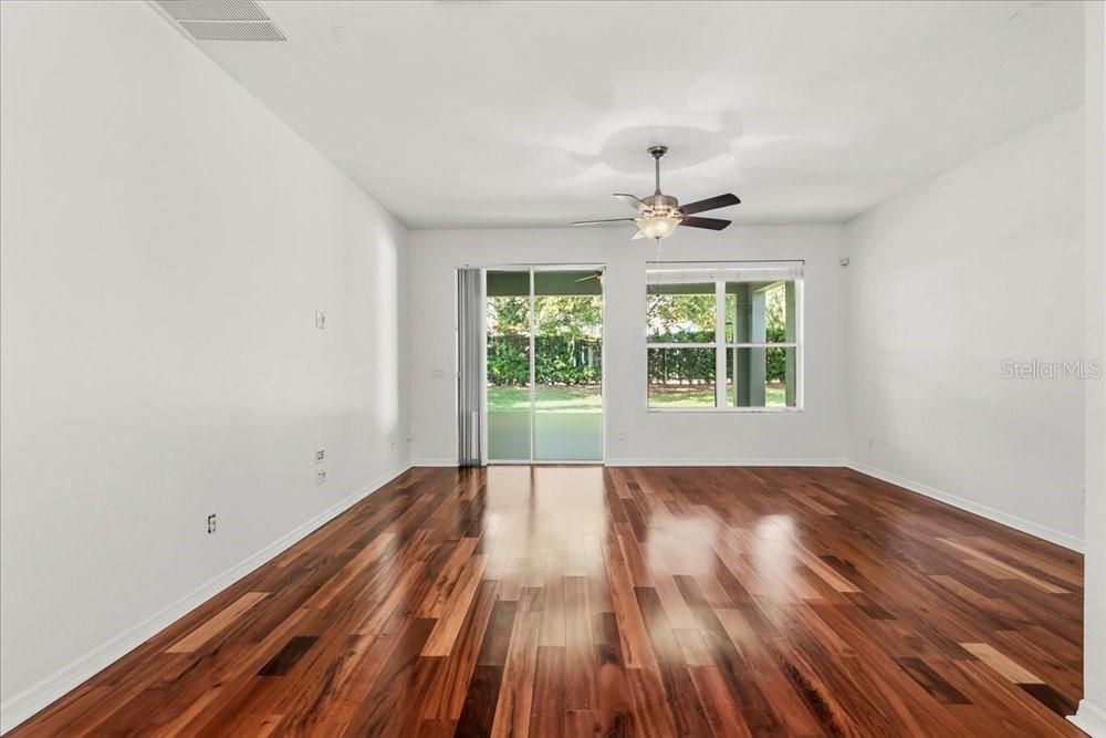 Image 16 of 46 For 352 Old Alemany Place