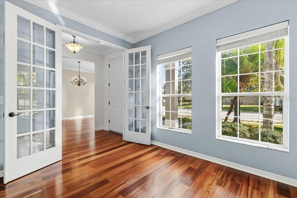 Image 20 of 46 For 352 Old Alemany Place