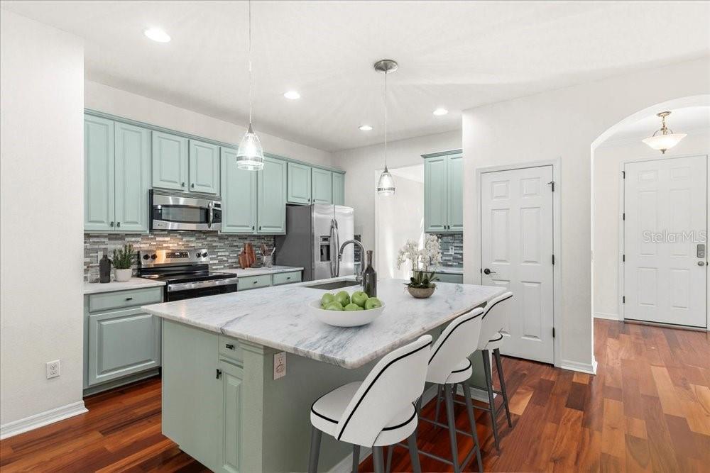 Image 6 of 46 For 352 Old Alemany Place