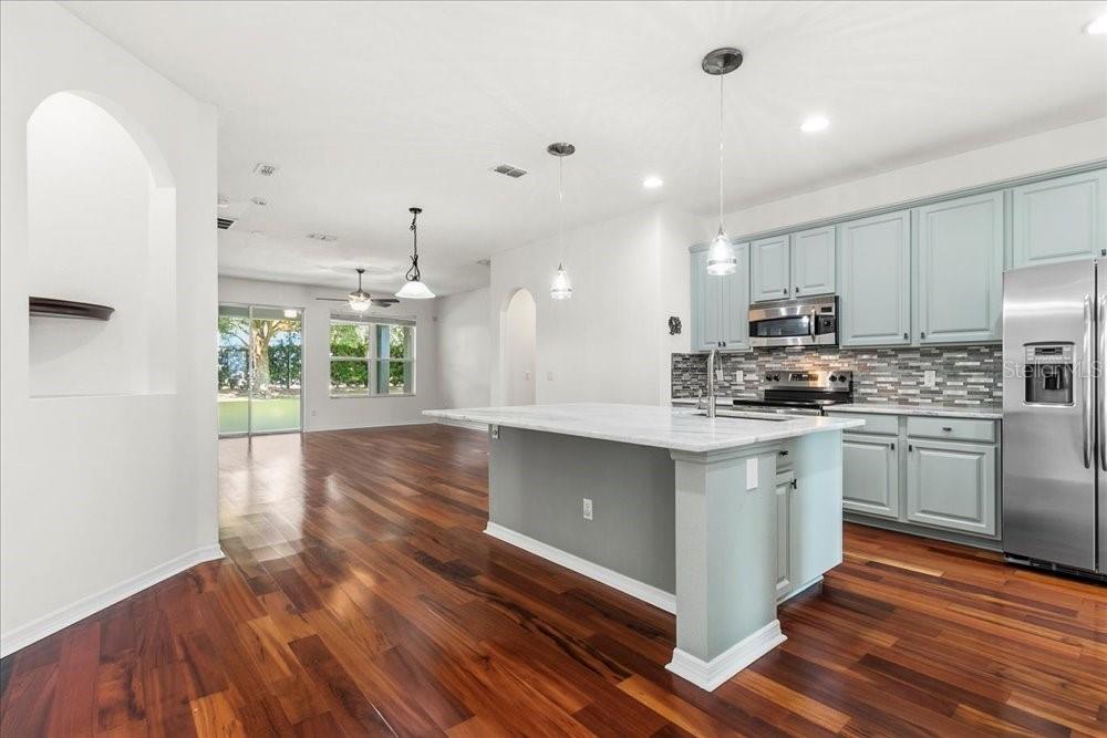 Image 9 of 46 For 352 Old Alemany Place