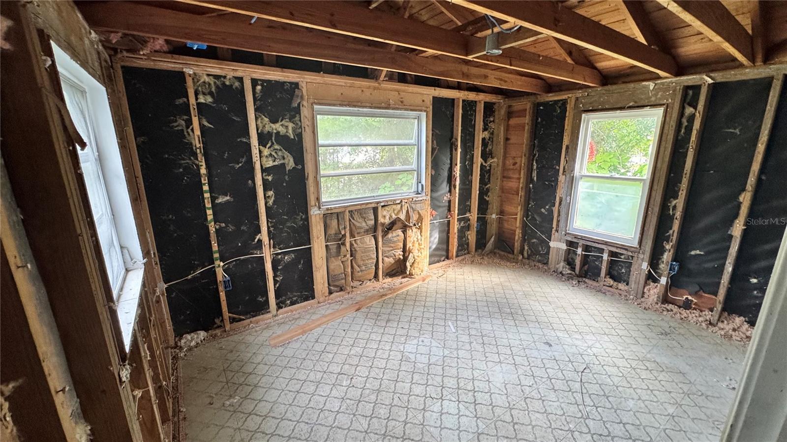 Image 3 of 14 For 1106 Arizona Avenue