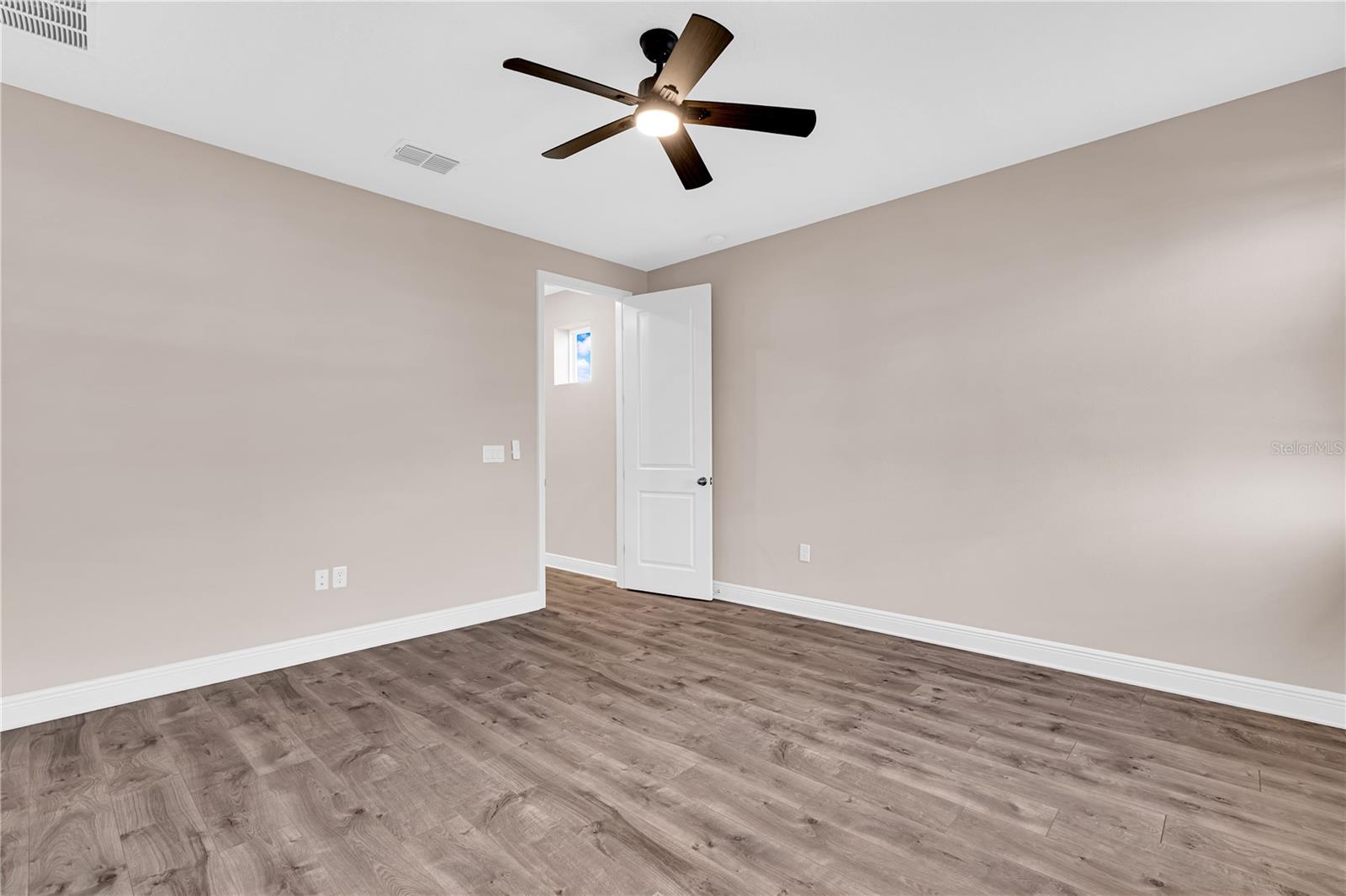 Image 14 of 48 For 10205 Pearson Avenue