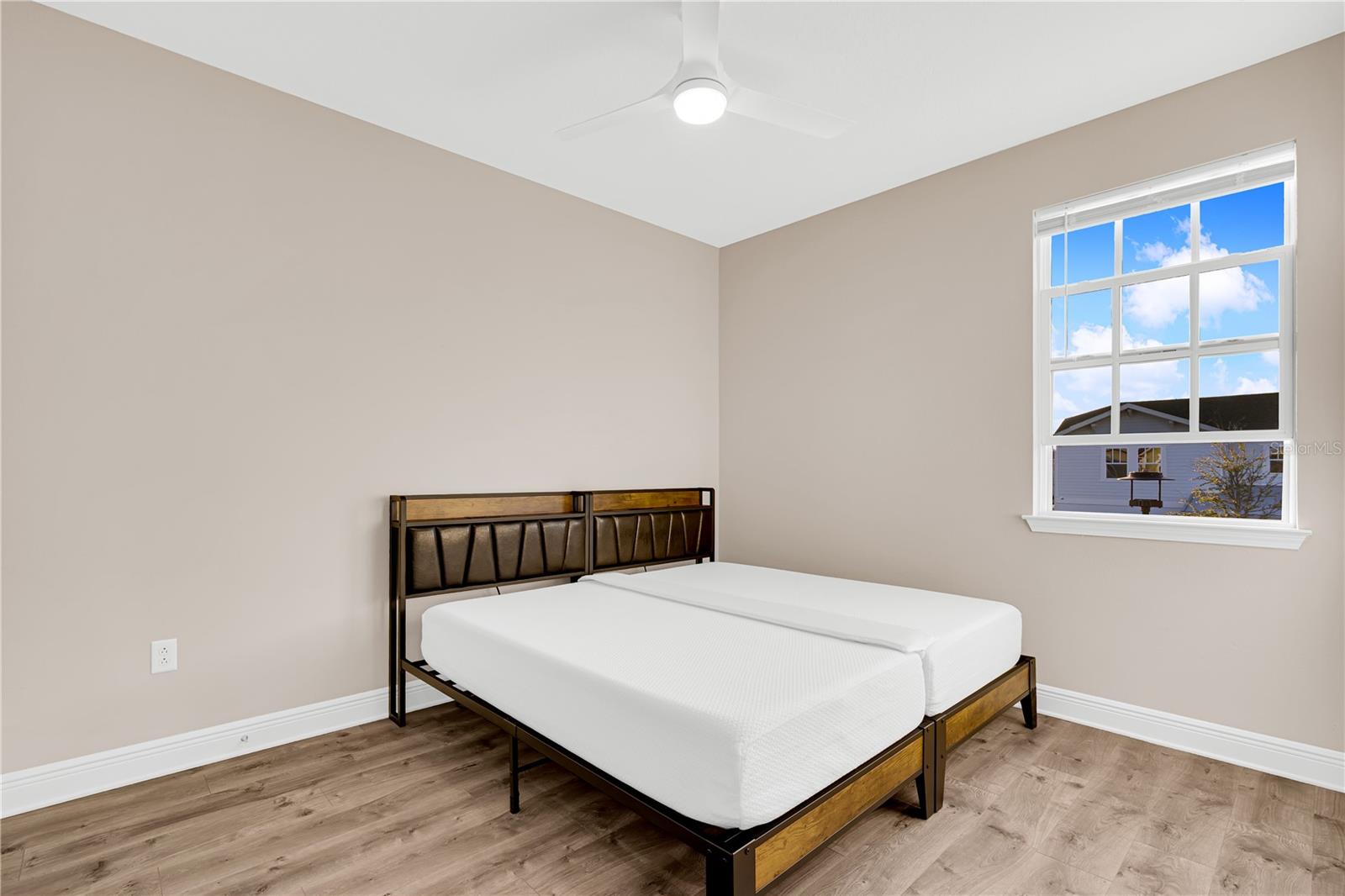 Image 21 of 48 For 10205 Pearson Avenue