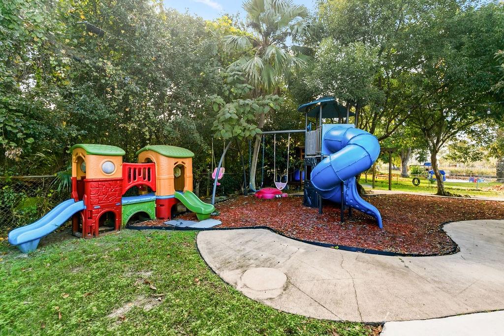 Image 28 of 40 For 3707 Sunny Drive