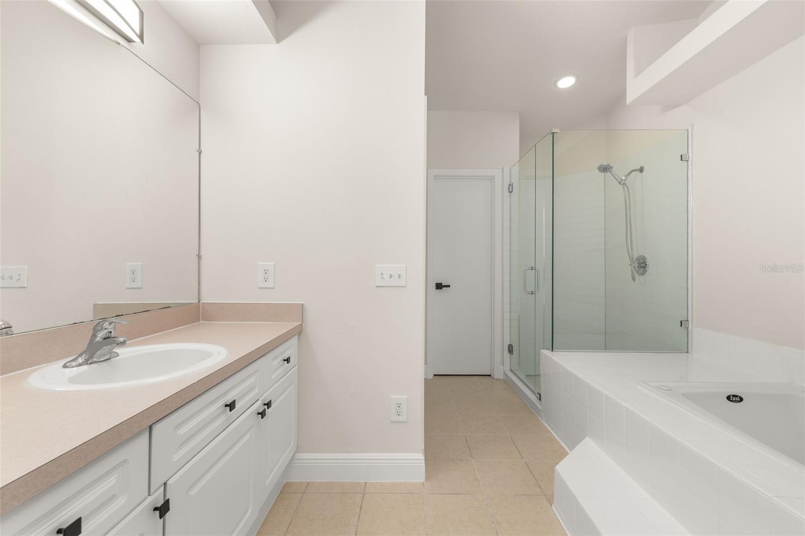 Image 27 of 32 For 142 Mango Drive