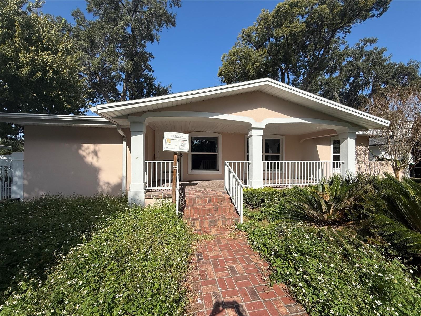 Image 18 of 19 For 1015 Palm Avenue