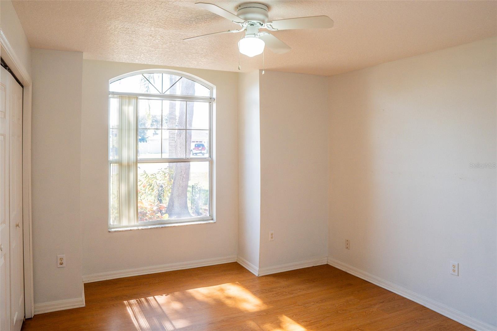 Image 14 of 22 For 11315 Lake Drive