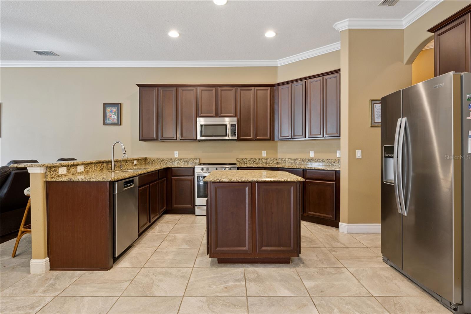 Image 14 of 38 For 366 Da Gama Drive